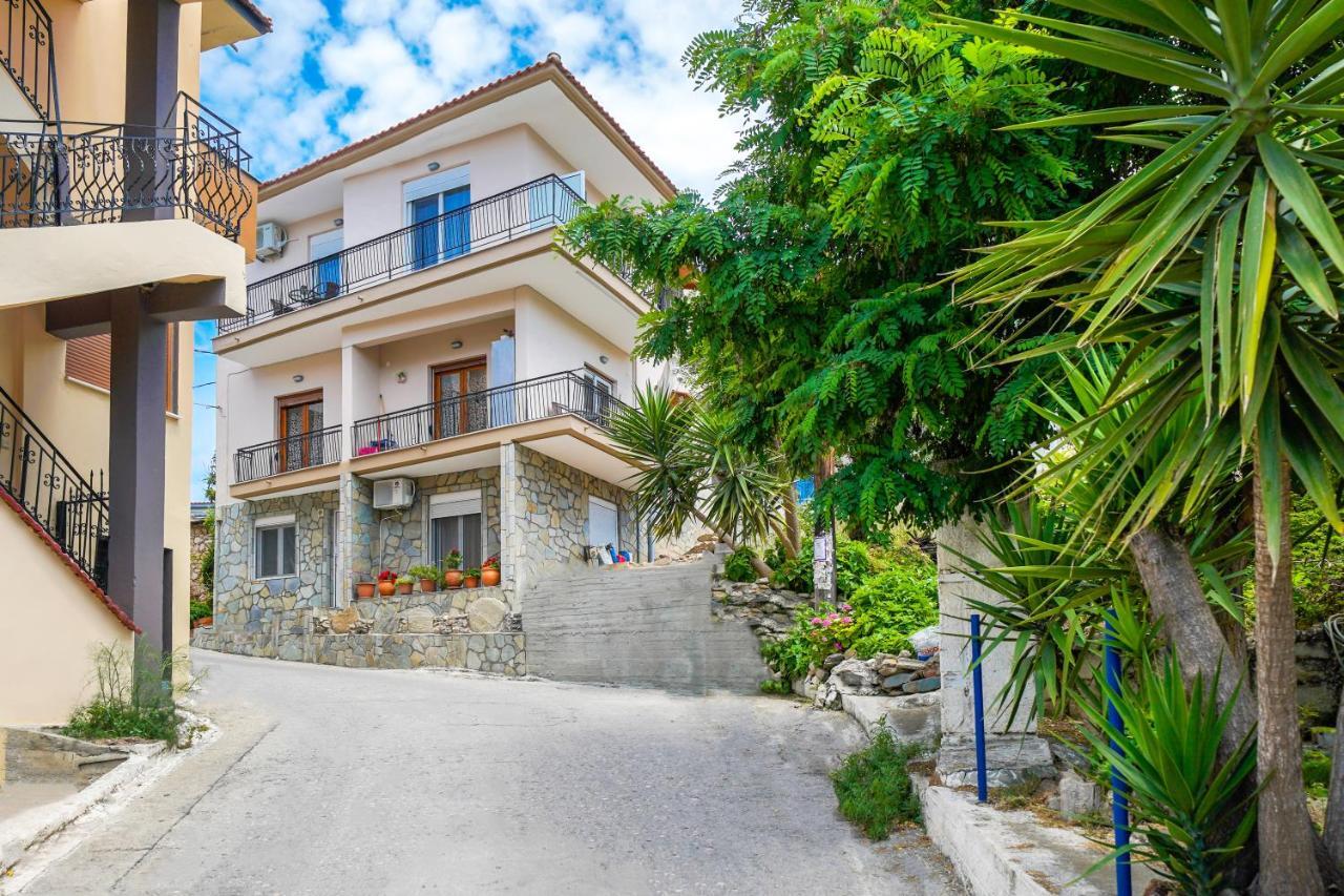 Theodore Apartments Skála Marión Екстериор снимка