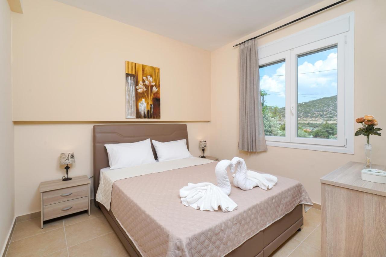 Theodore Apartments Skála Marión Екстериор снимка