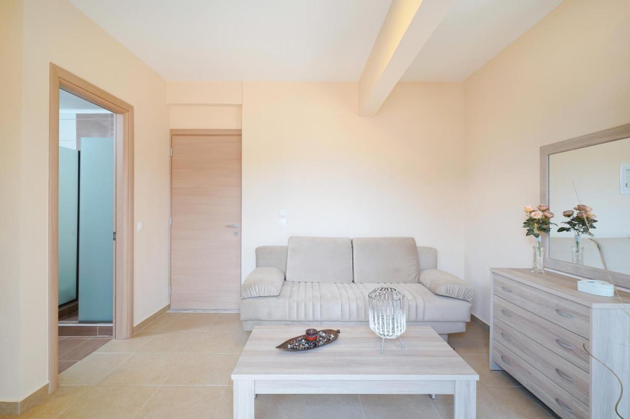 Theodore Apartments Skála Marión Екстериор снимка