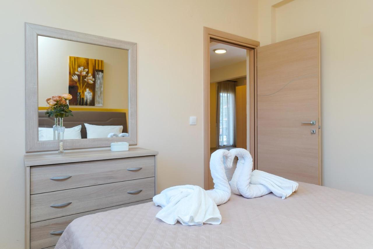 Theodore Apartments Skála Marión Екстериор снимка