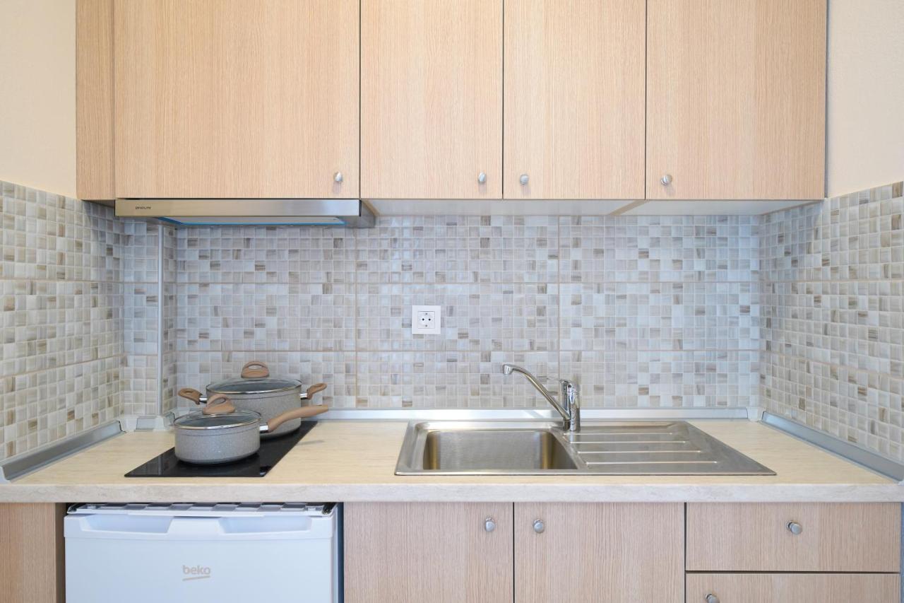 Theodore Apartments Skála Marión Екстериор снимка